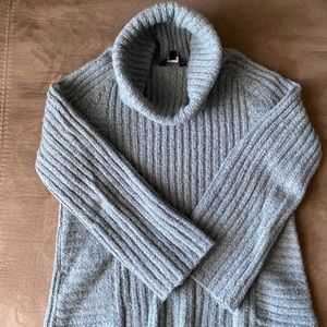EUC Cowl Neck Vera Wang Sweater